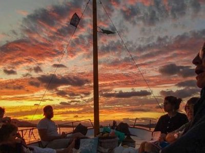 Tavolara con i colori del tramonto